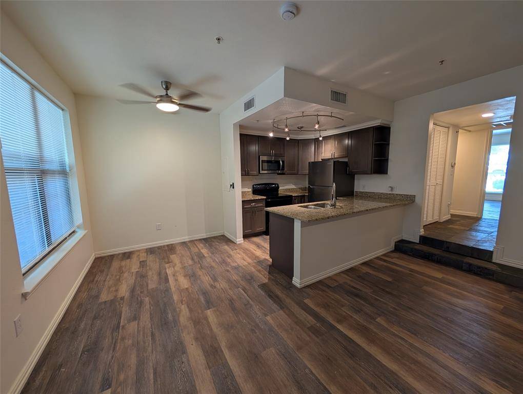 7522 Holly Hill Drive #19, Dallas, TX 75231