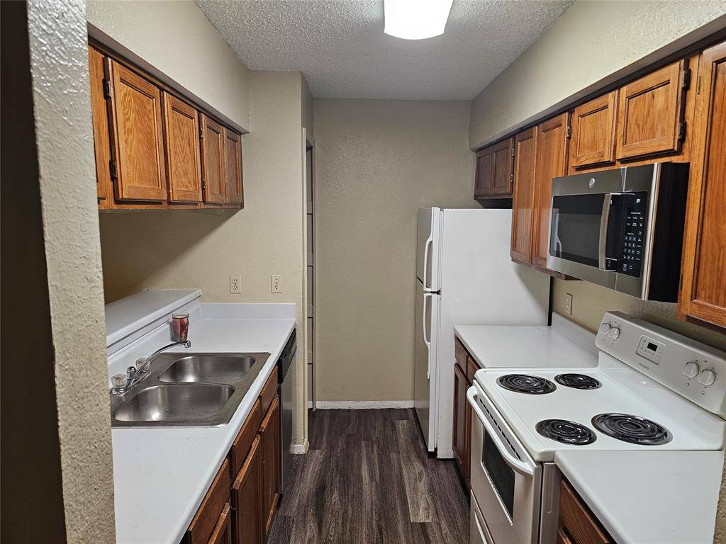 9605 Walnut Street #12105, Dallas, TX 75243