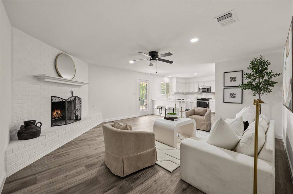 103 Park Trail Place, Joshua, TX 76058