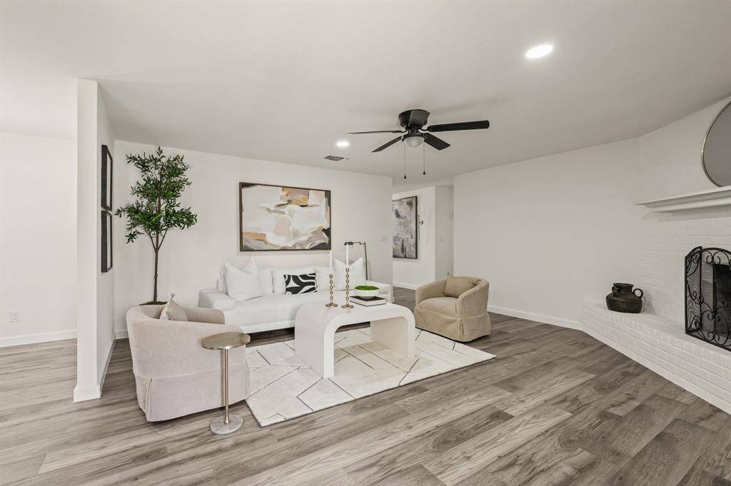 103 Park Trail Place, Joshua, TX 76058