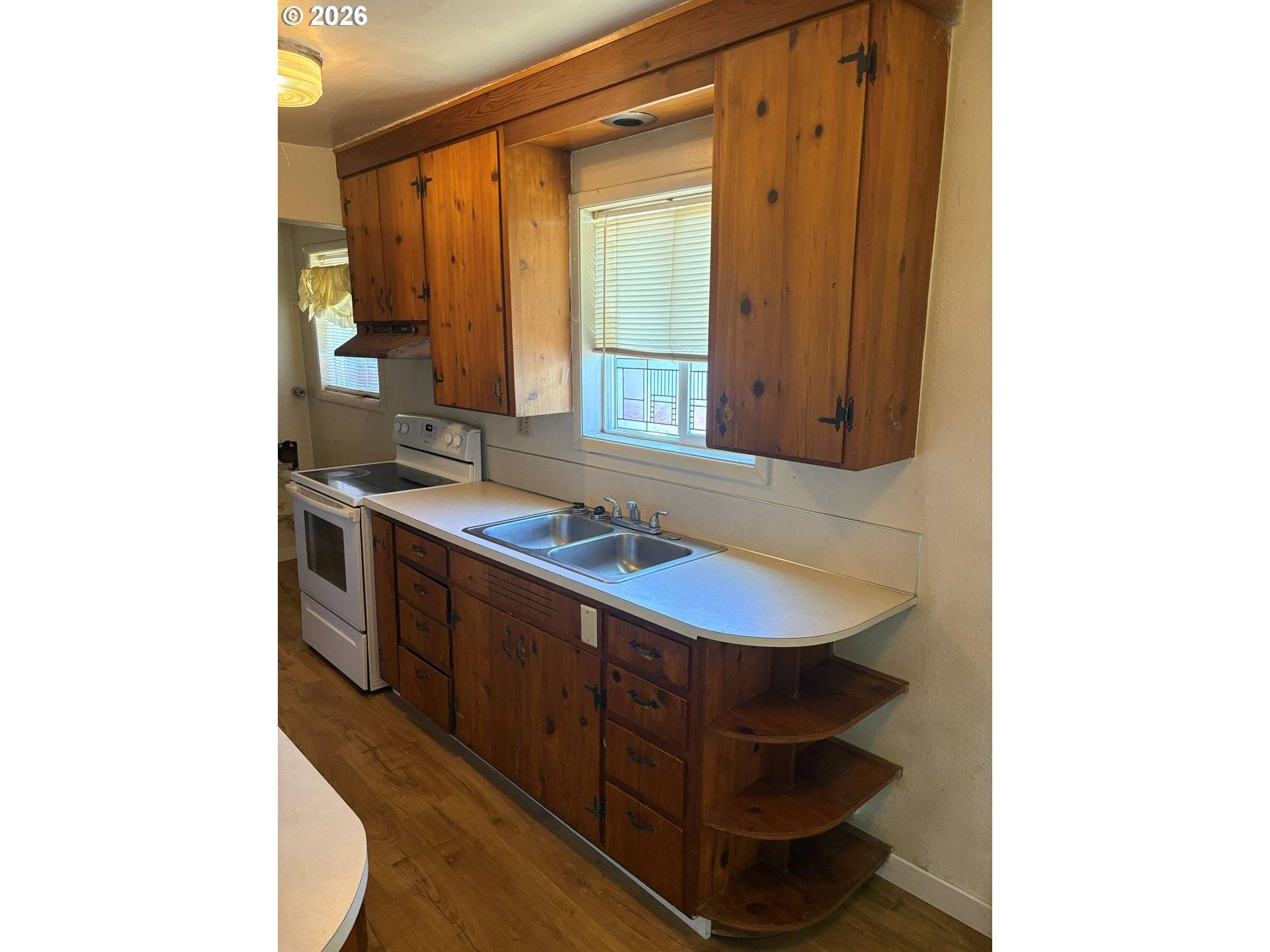 1726 W 9TH PL, Eugene, OR 97402