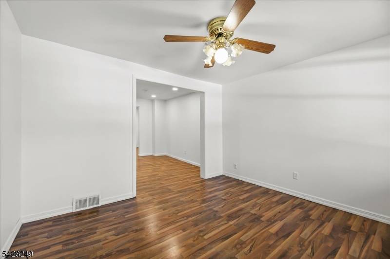 270-270A Sitgreaves St, Phillipsburg Town, NJ 08865