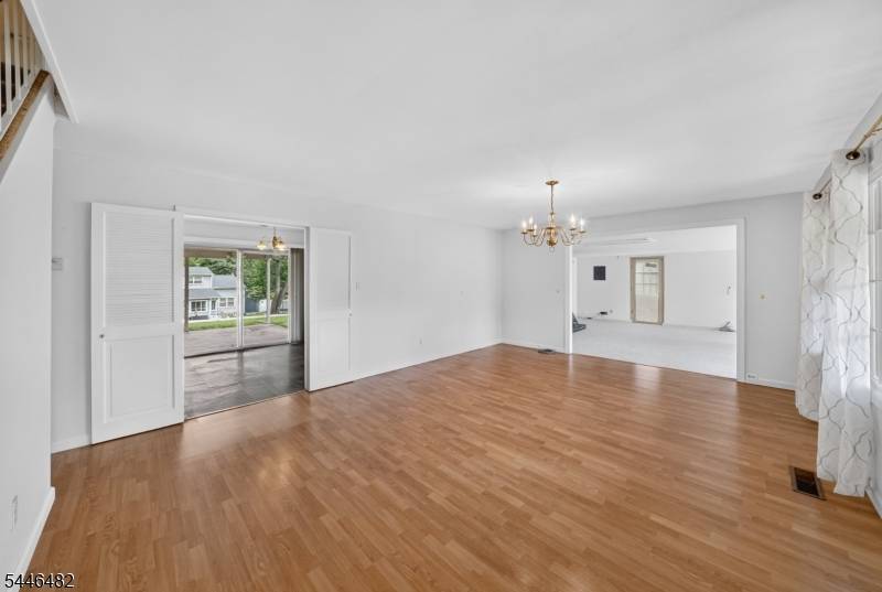6 Concord Dr, Franklin Twp., NJ 08873