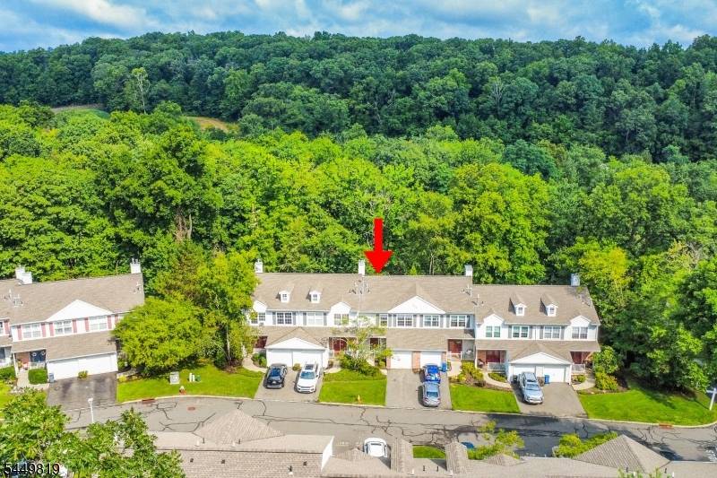 56 Hickory Way, Mount Arlington Boro, NJ 07856