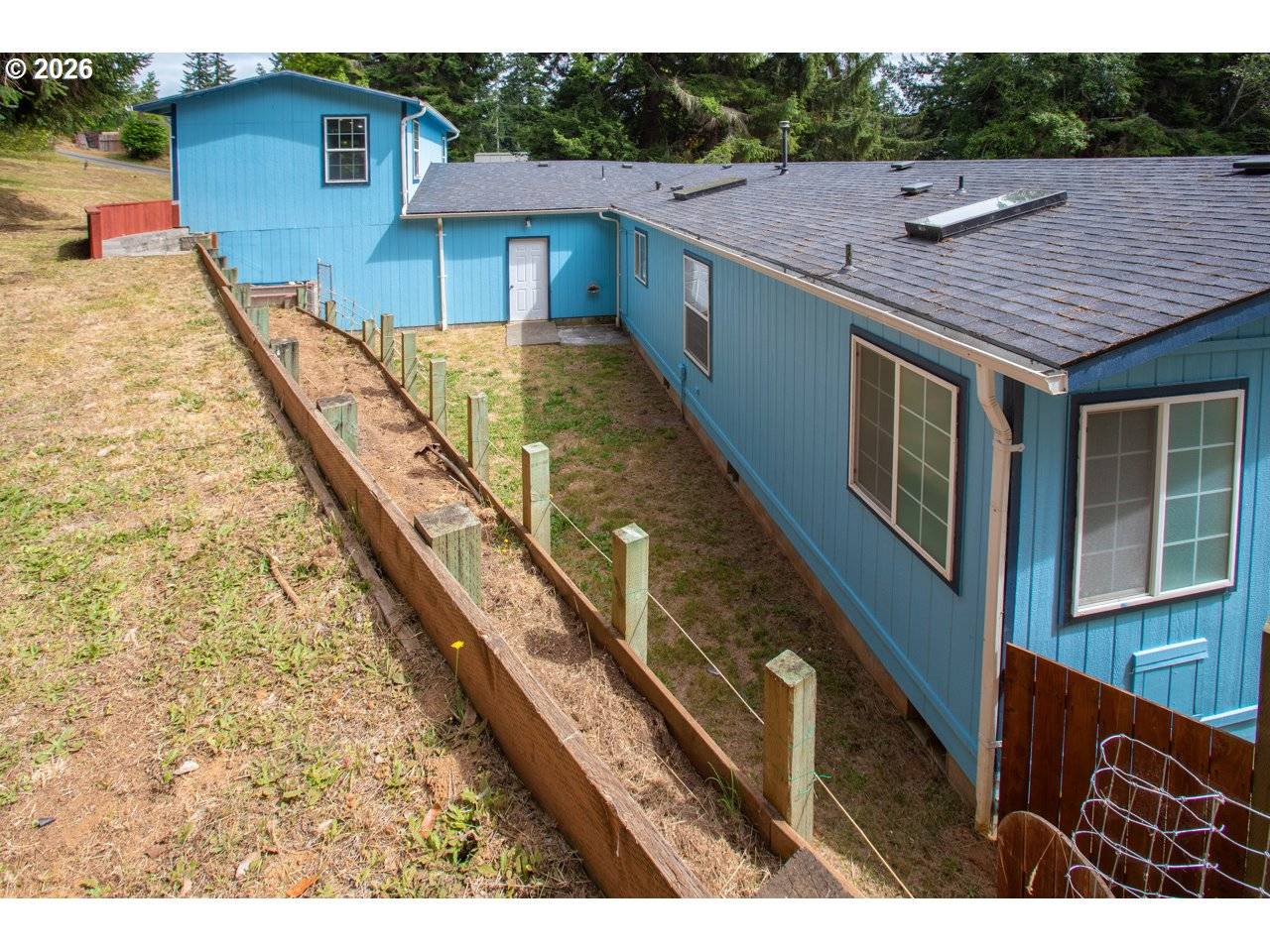 94835 Brunswick LN, North Bend, OR 97459