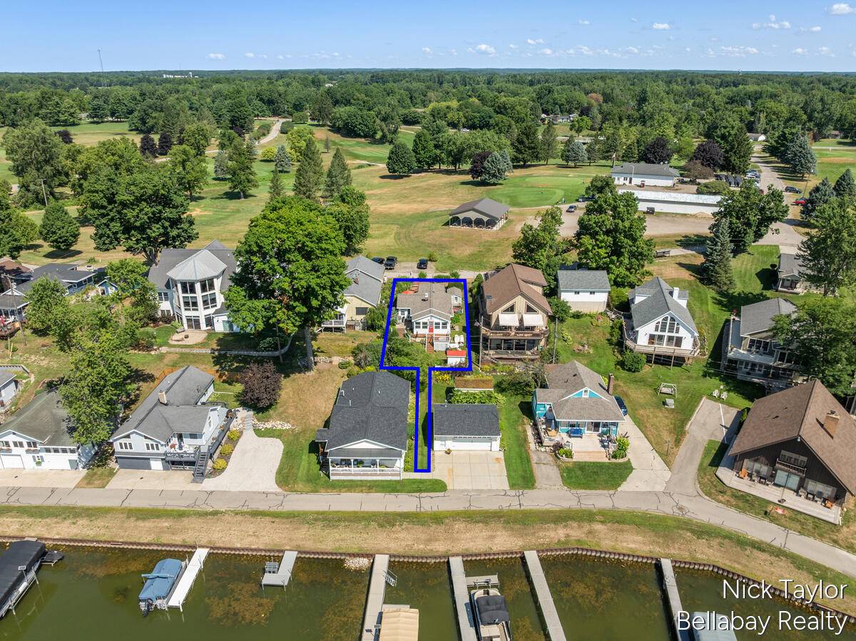 8198 Morrison Lake GDNS, Boston Twp, MI 48881