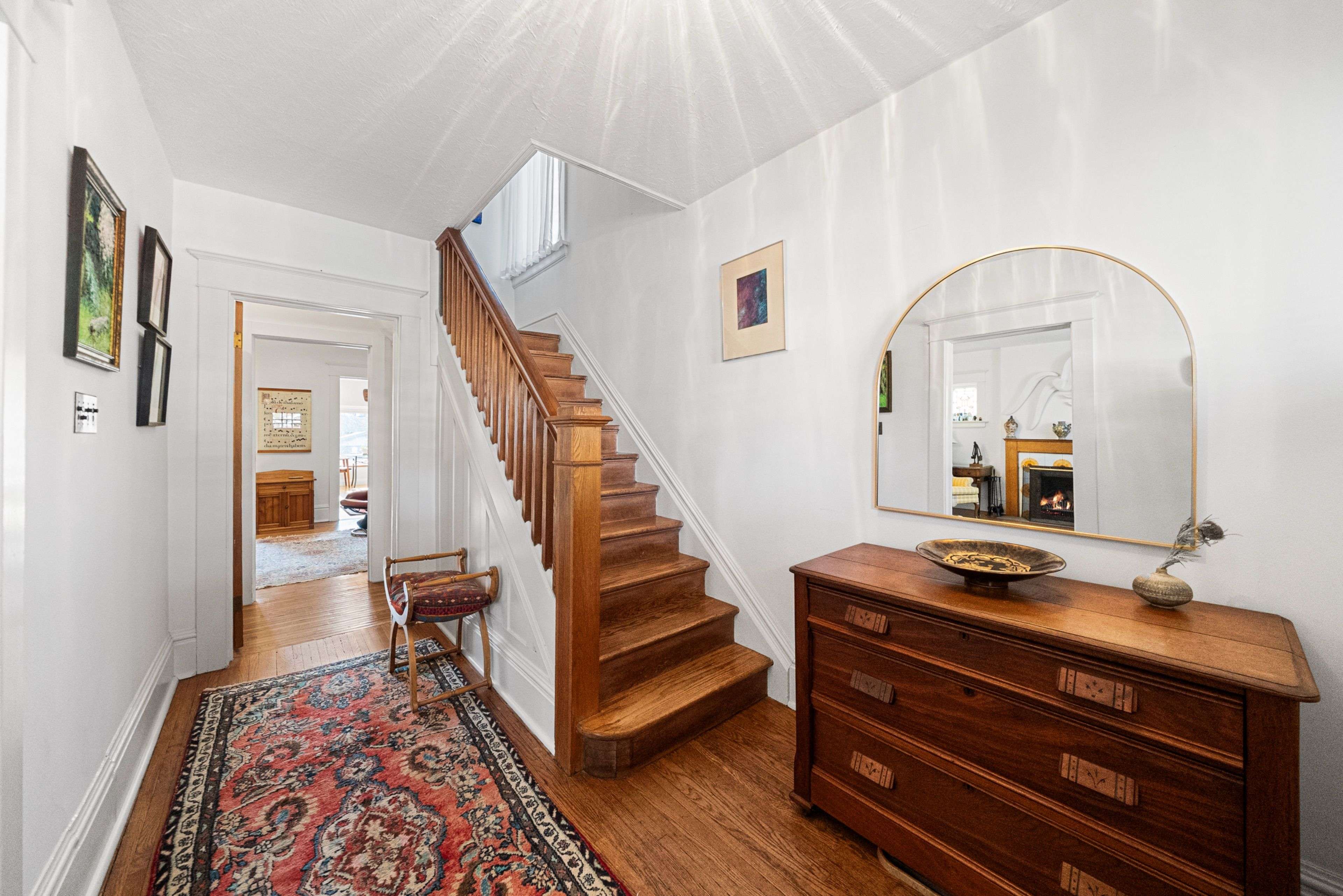 32 Belcourt RD, Toronto C10, ON M4S 2T9