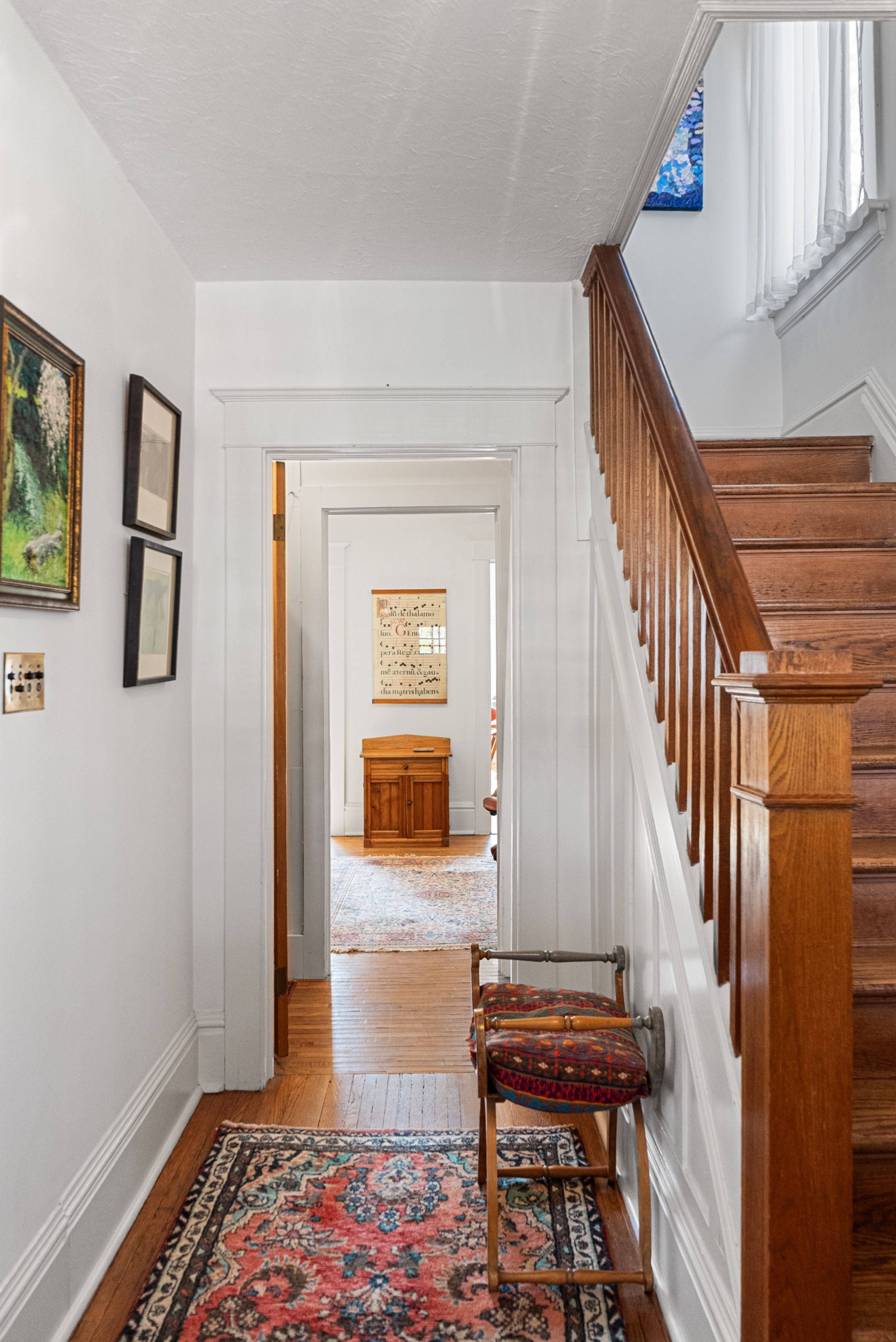 32 Belcourt RD, Toronto C10, ON M4S 2T9