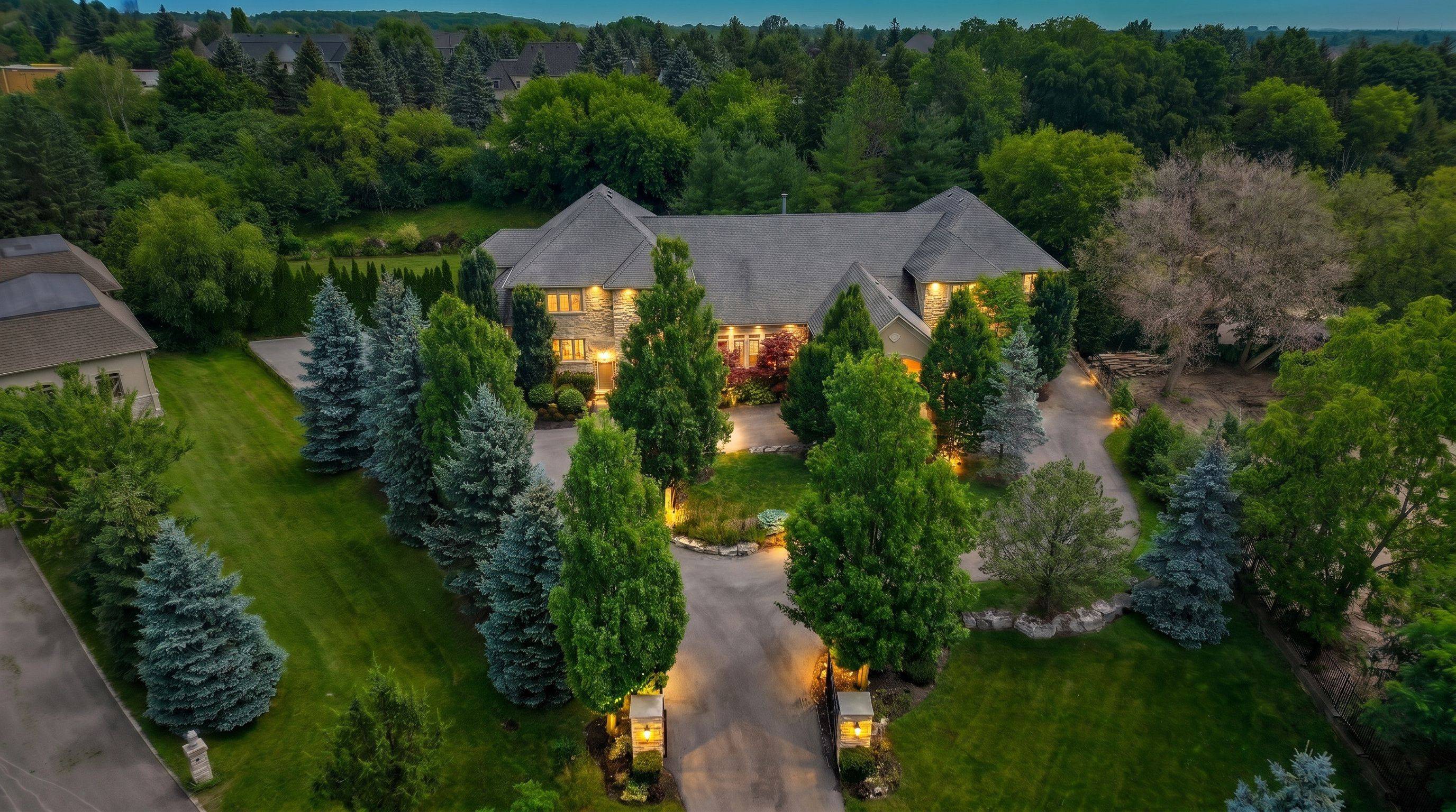 11 Saul CT, Vaughan, ON L6A 3X7