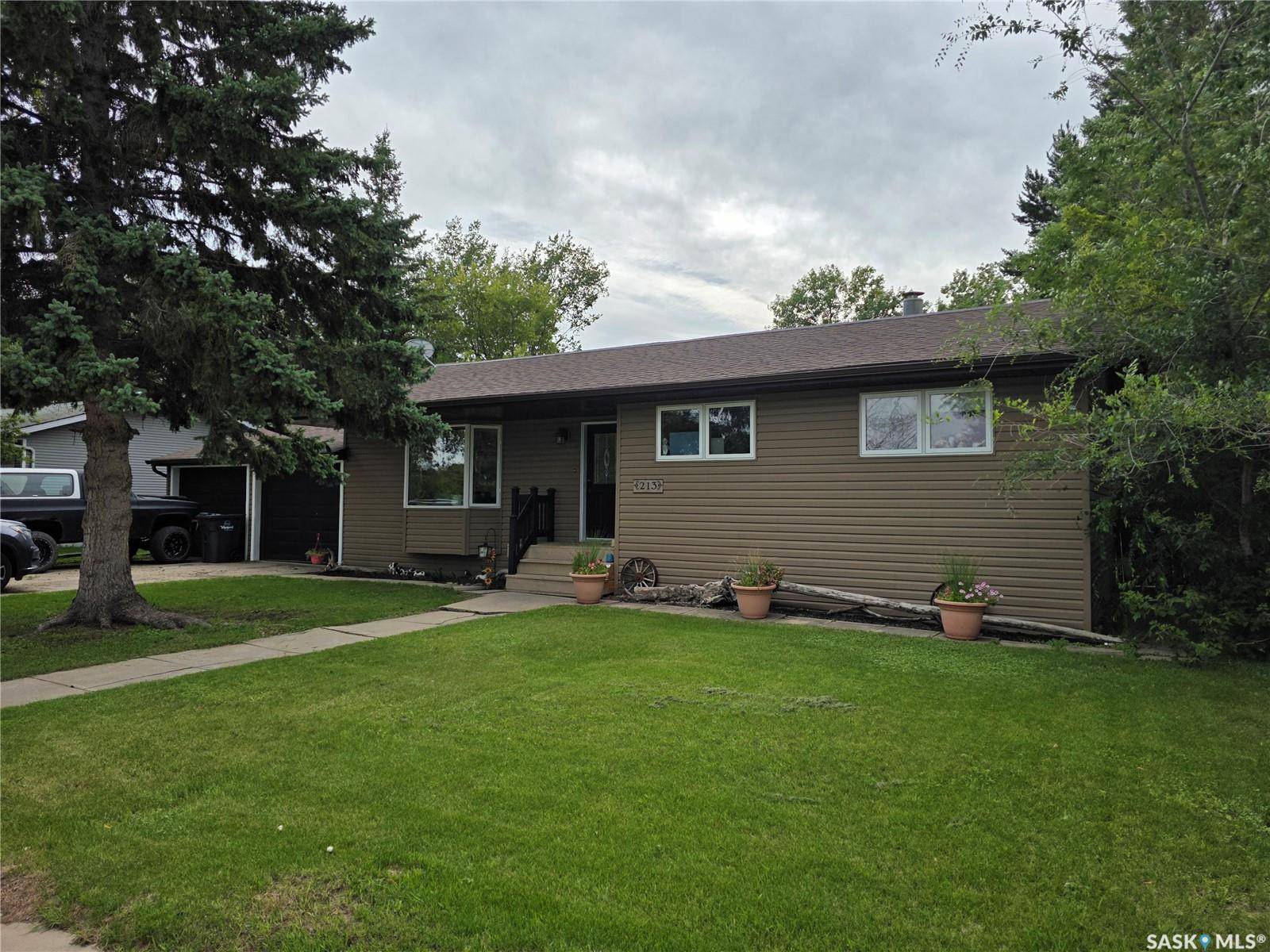 213 9th STREET E, Wynyard, SK S0A 4T0