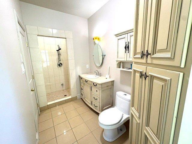 2330B Sheppard AVE W, Toronto W05, ON M9M 1M3