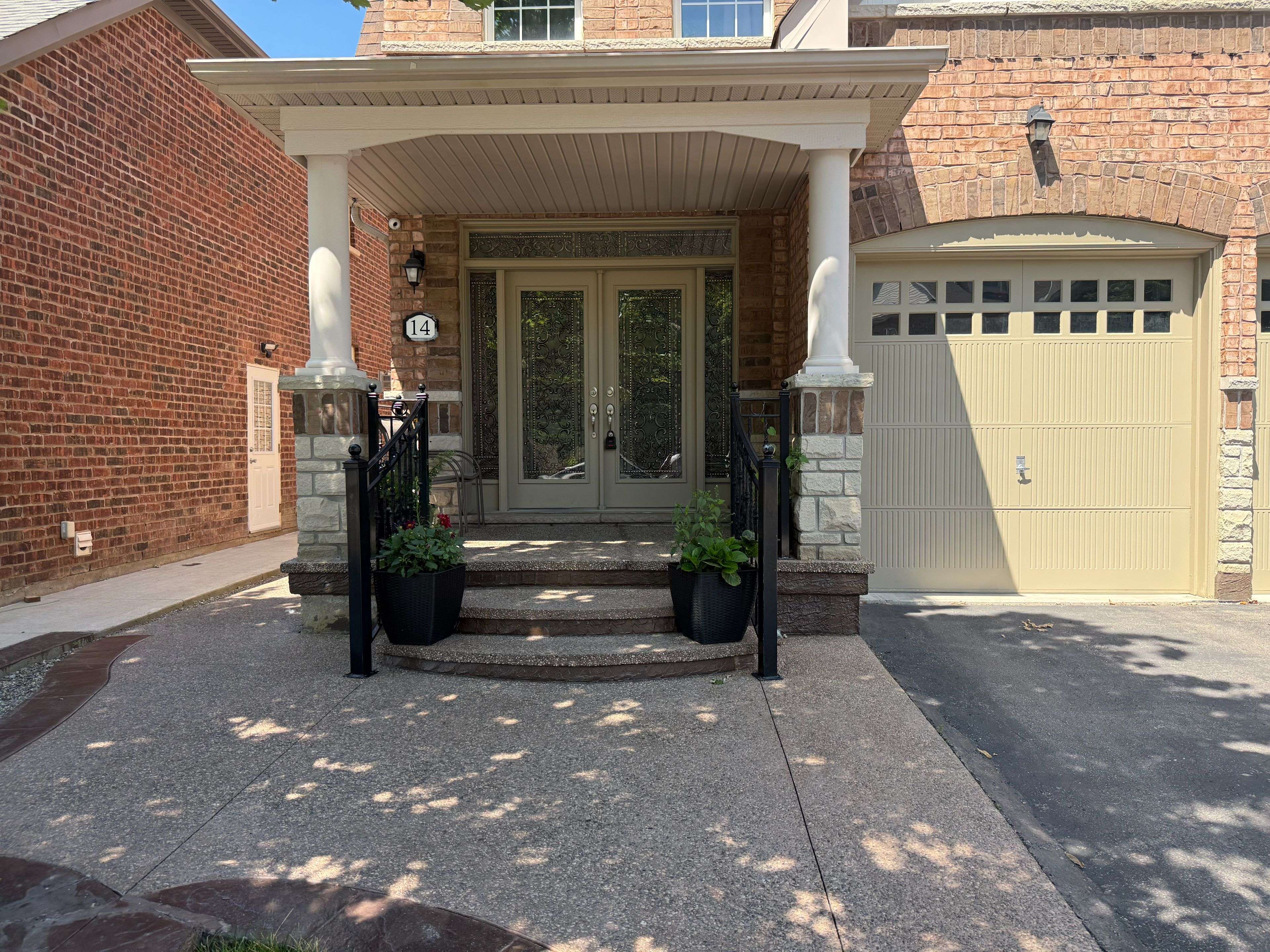 14 Twistleton ST, Caledon, ON L7C 3V6