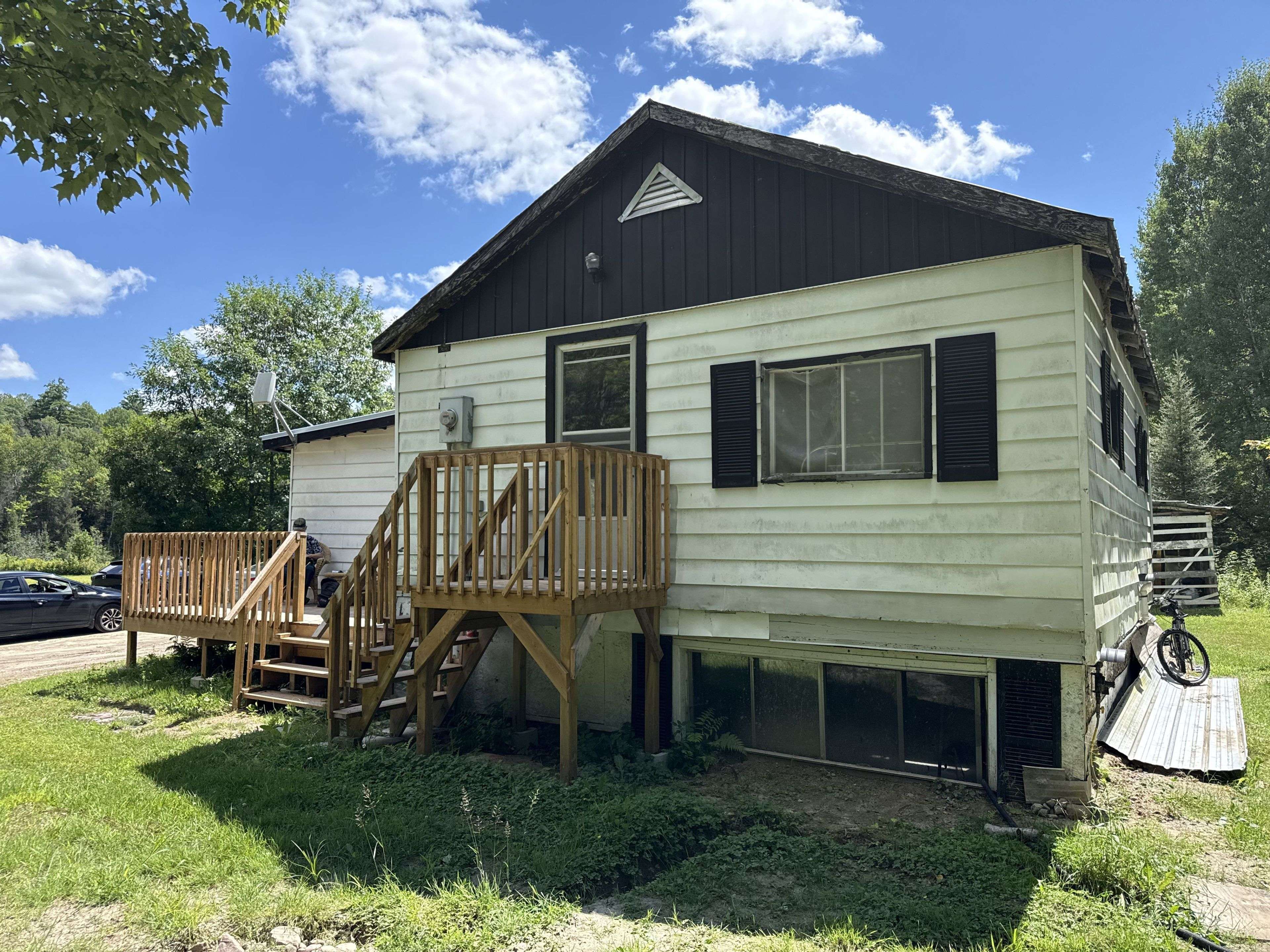 994 Peddlers DR, Calvin, ON P0H 1V0