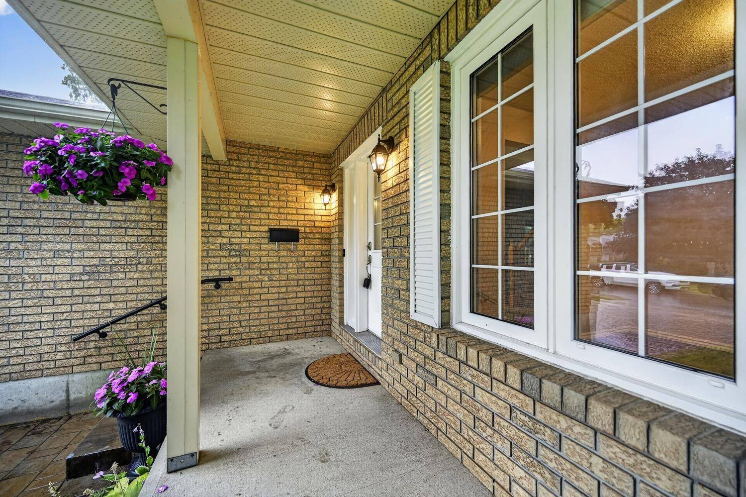 388 Brock ST, Brockville, ON K6V 7A1