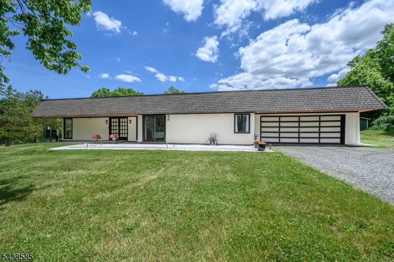 13 Central Ave, Readington Twp., NJ 08889