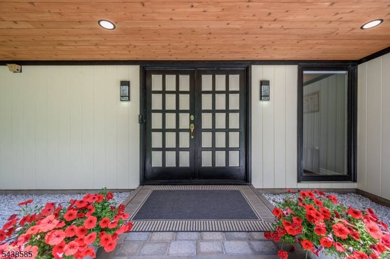 13 Central Ave, Readington Twp., NJ 08889