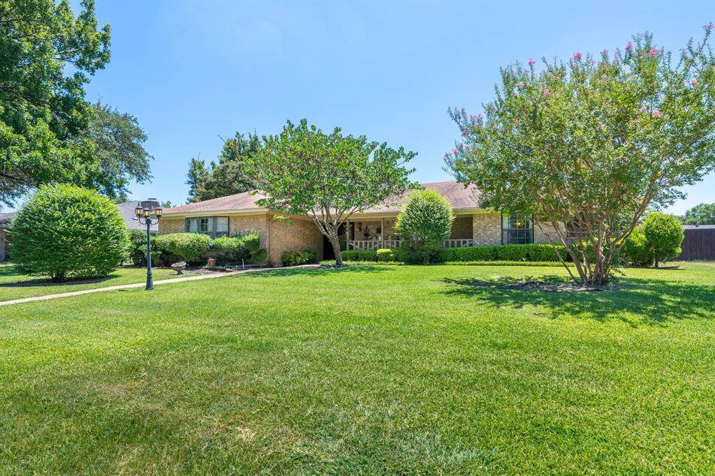 104 Cedar View Drive, Rowlett, TX 75087