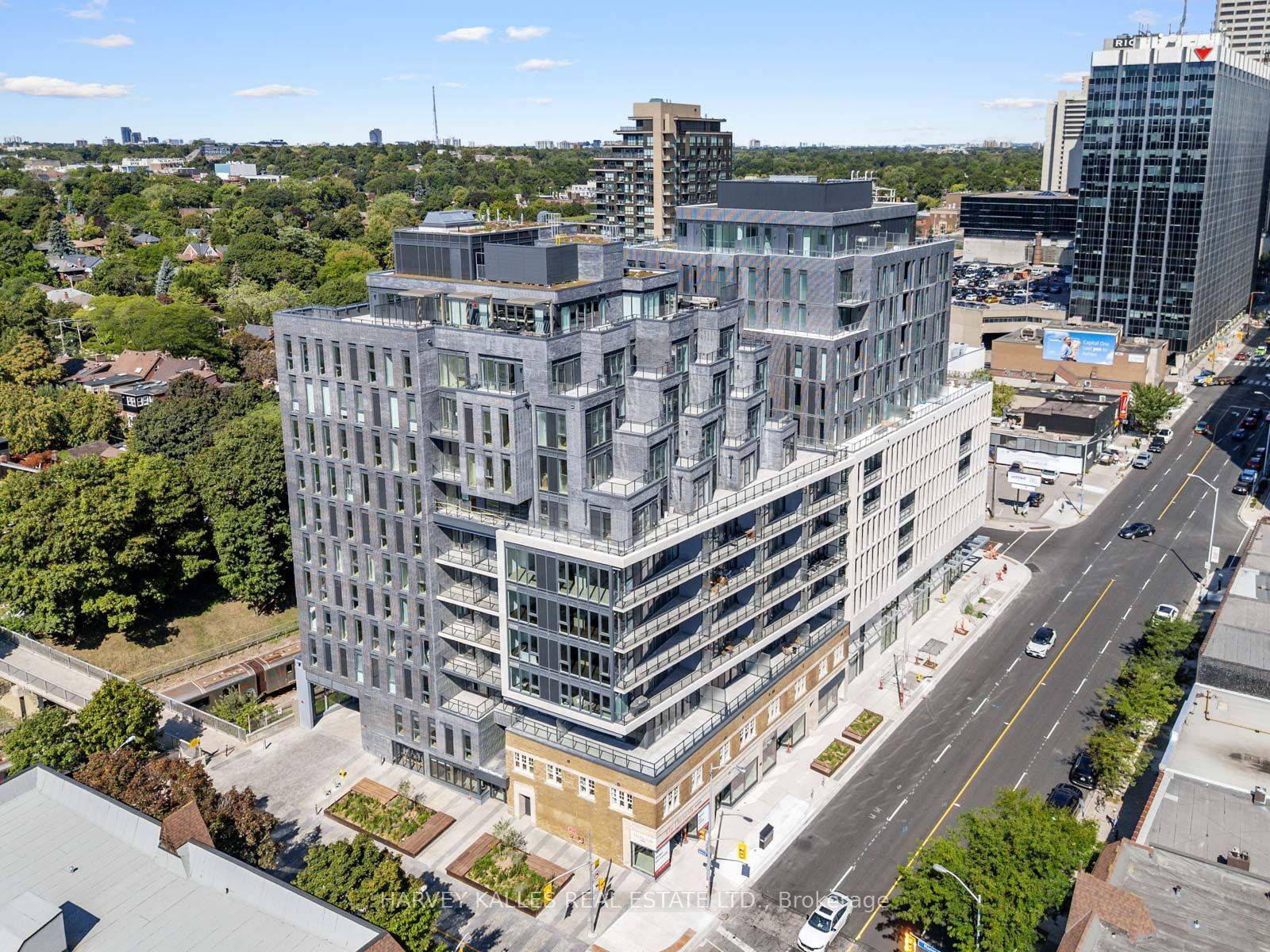 8 Manor RD W #610, Toronto C03, ON M4S 2A5