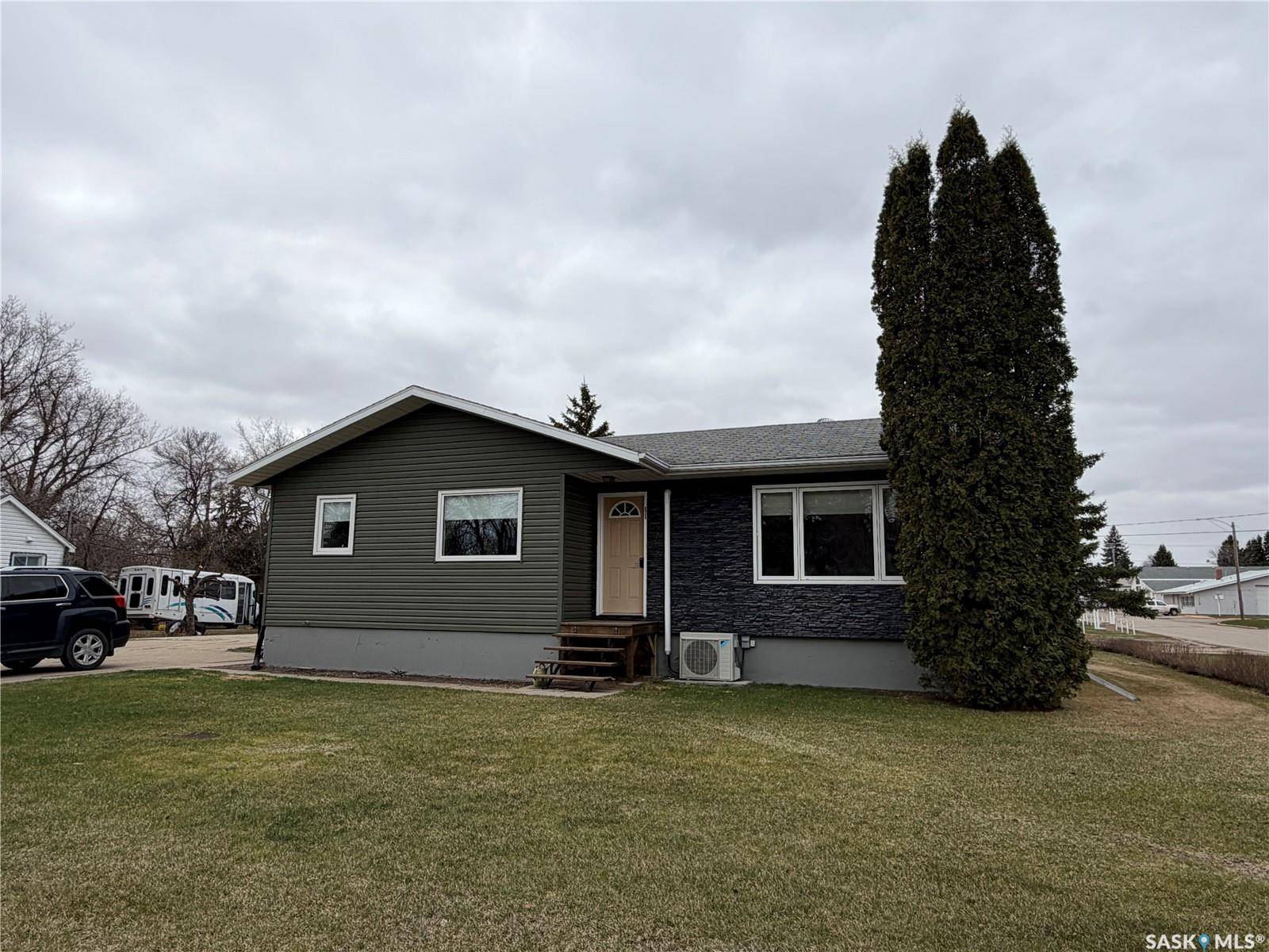 11 Rhodes STREET, Redvers, SK S0C 2H0