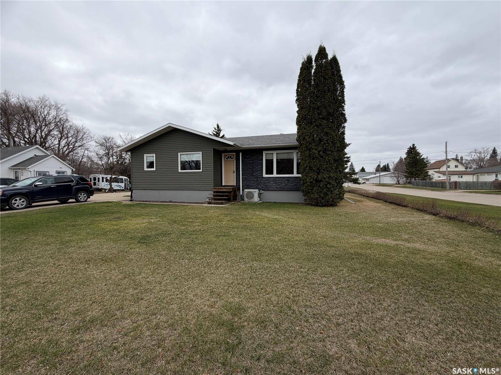 11 Rhodes STREET, Redvers, SK S0C 2H0