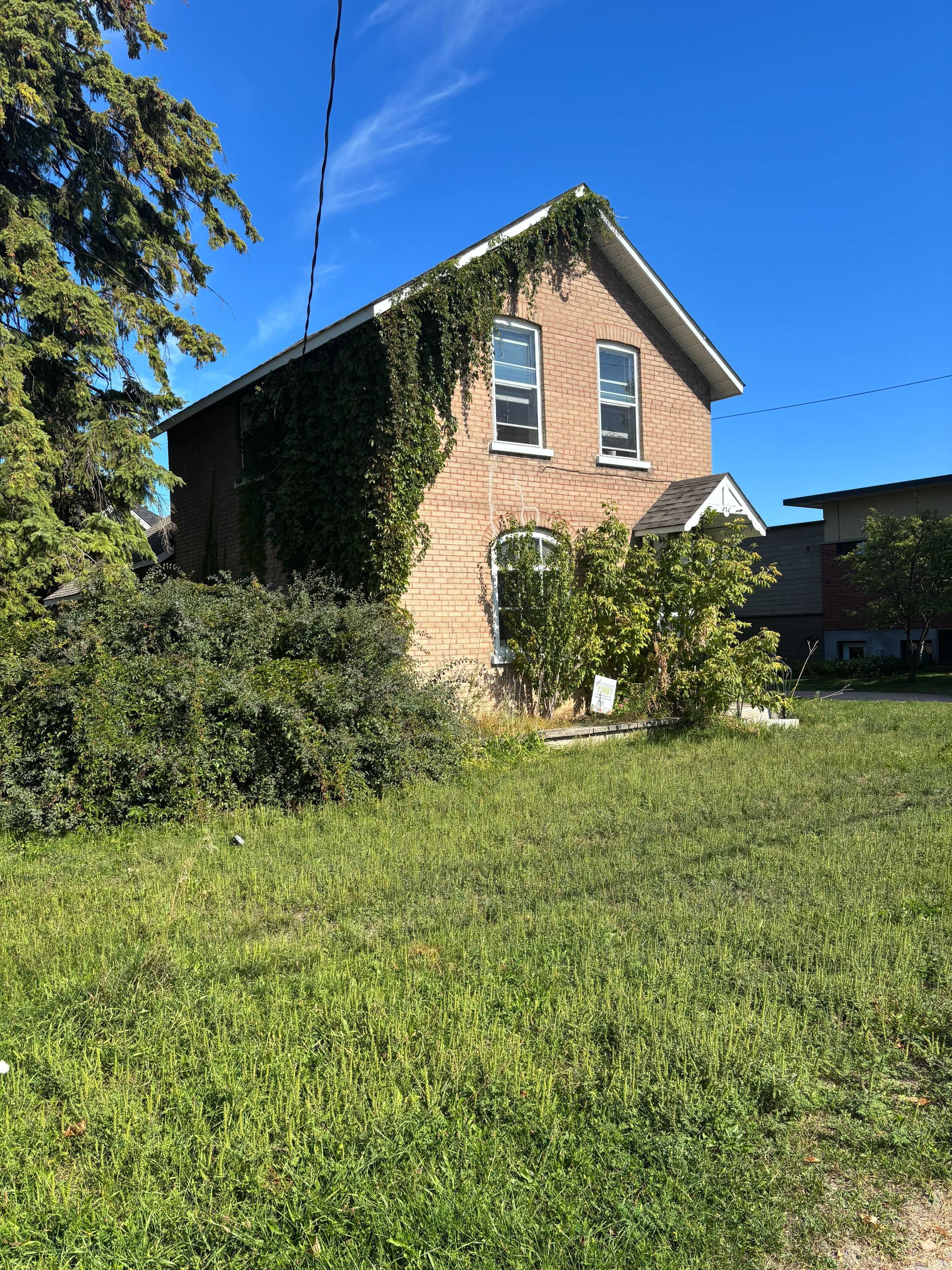 317 Hume ST, Collingwood, ON L9Y 1W4