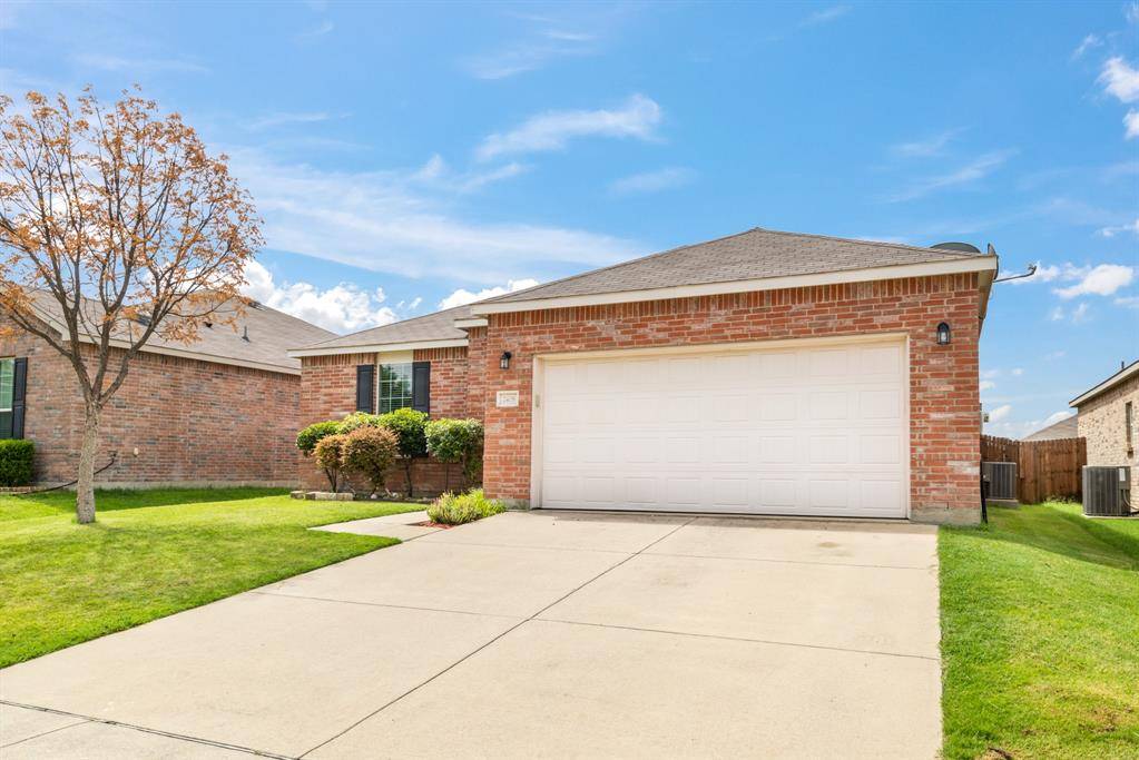 2408 Lohani Lane, Fort Worth, TX 76131