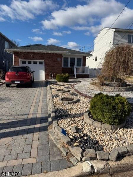 2843 Wickersham Ave, Linden City, NJ 07036