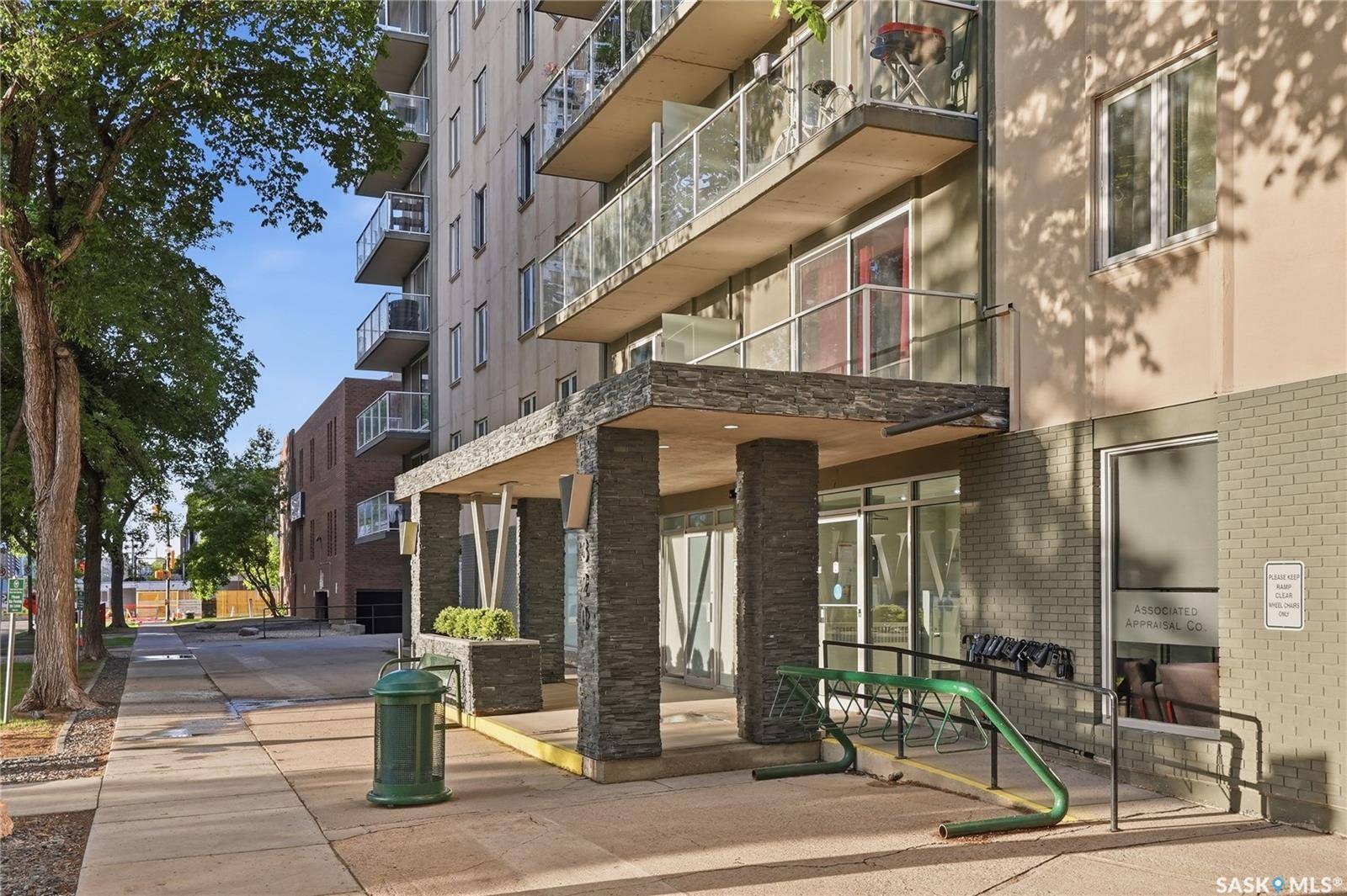320 5th AVENUE N #1207, Saskatoon, SK S7K 2P5