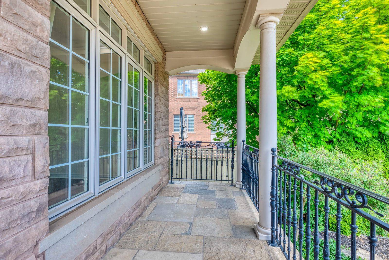 1387 Ferncrest RD, Oakville, ON L6H 7W2
