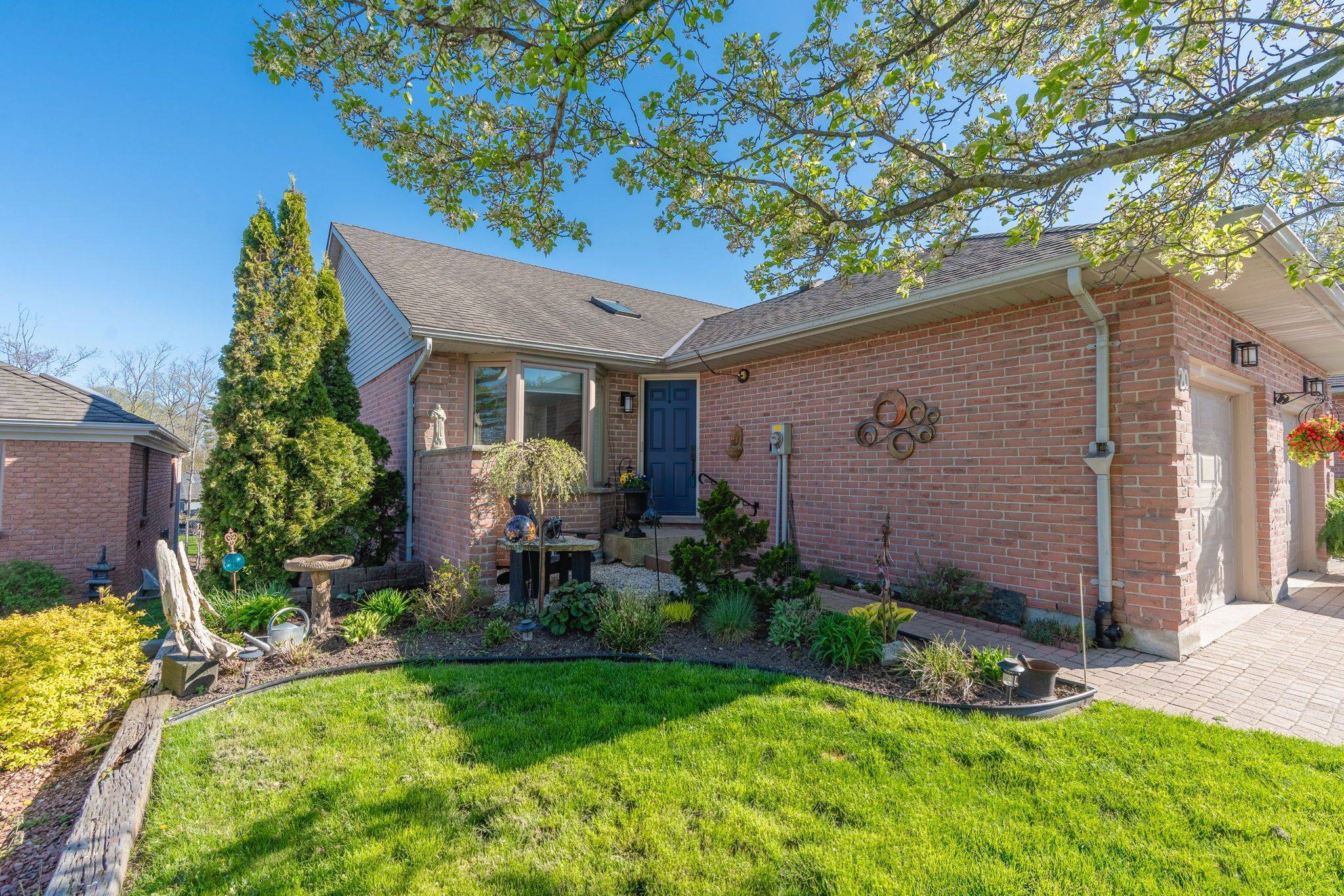90 Ontario ST S #20, Lambton Shores, ON N0M 1T0