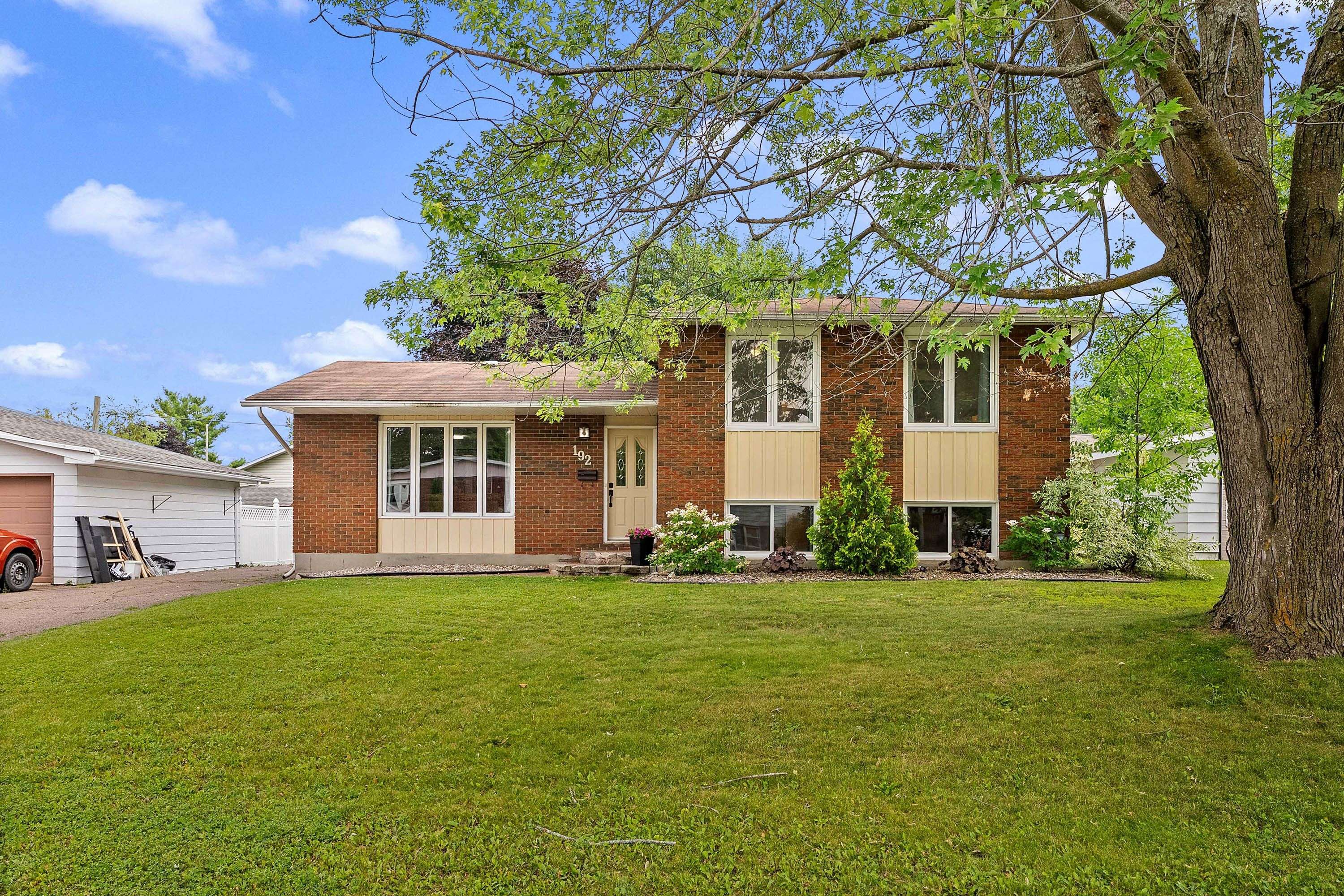 192 Allan DR, Arnprior, ON K7S 2S9