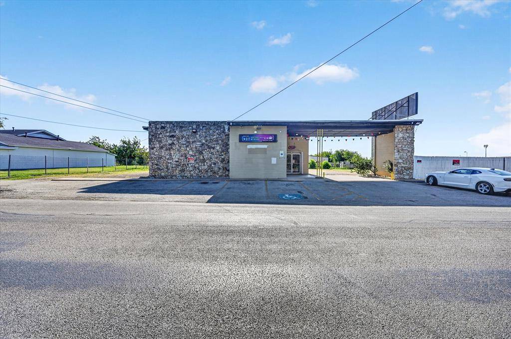 5115 Wellview Avenue, Fort Worth, TX 76115
