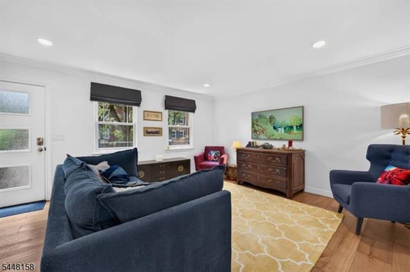 304 9Th St, Jersey City, NJ 07302