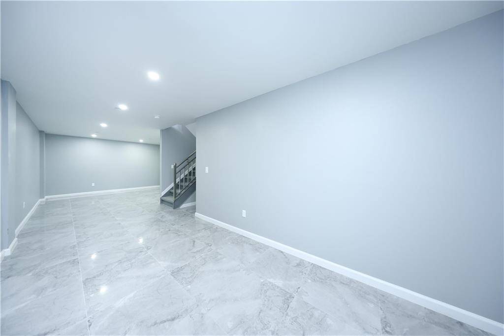 1725 68th ST #1F, Brooklyn, NY 11204