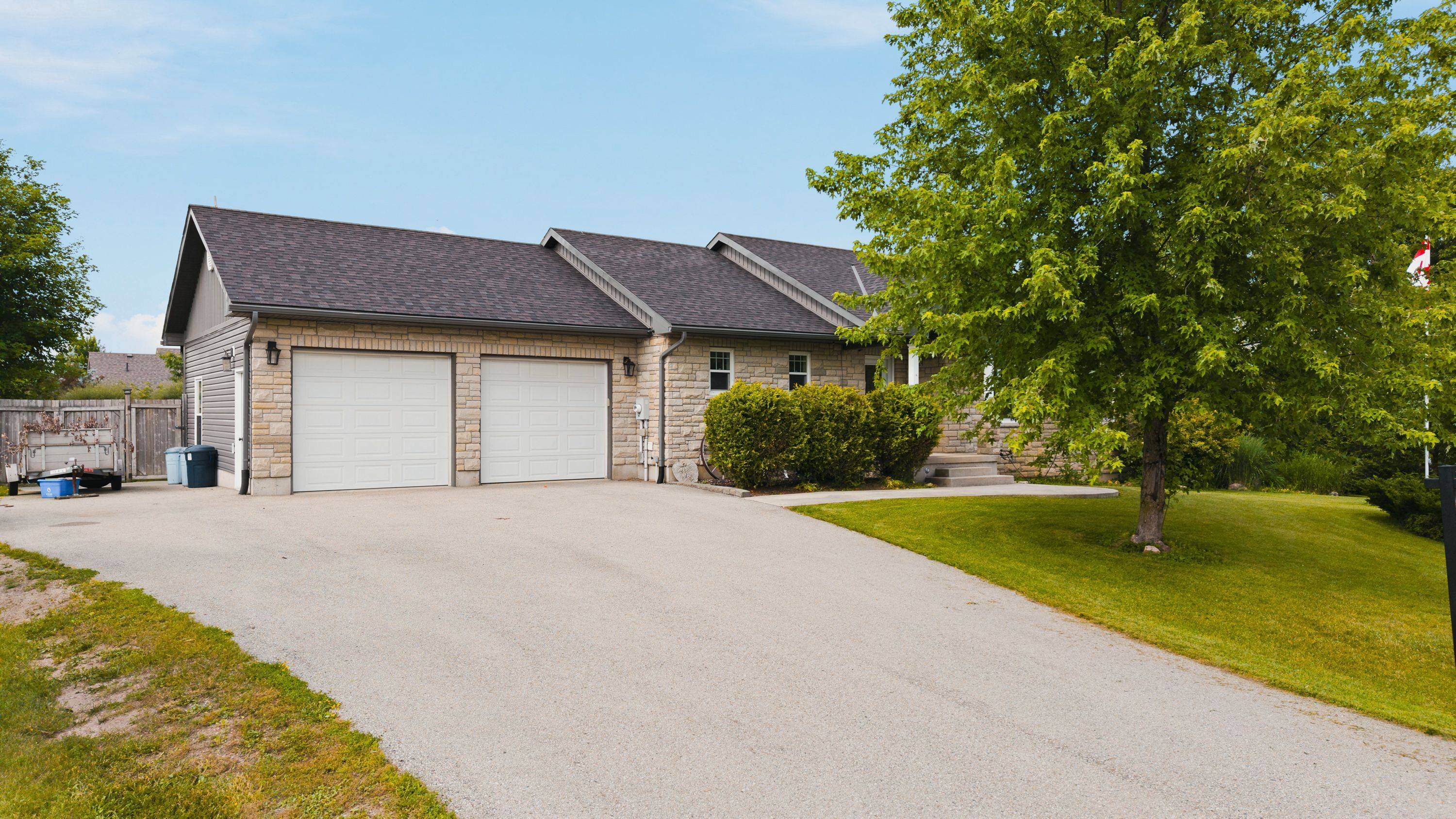 14 Regency DR, Minto, ON N0G 1M0