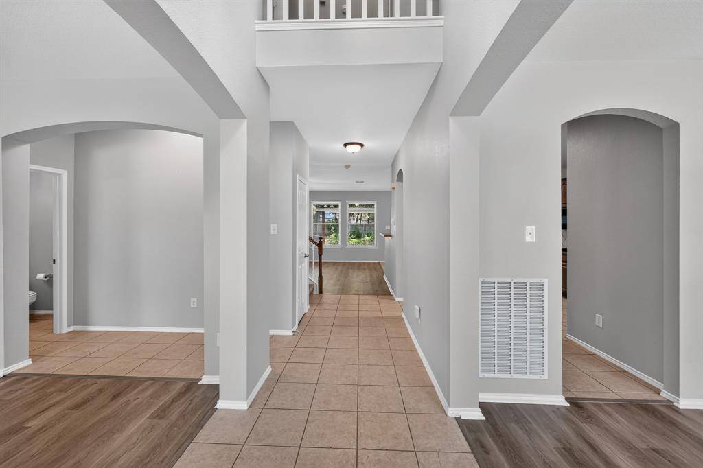 720 Big Horn Trail, Crowley, TX 76036