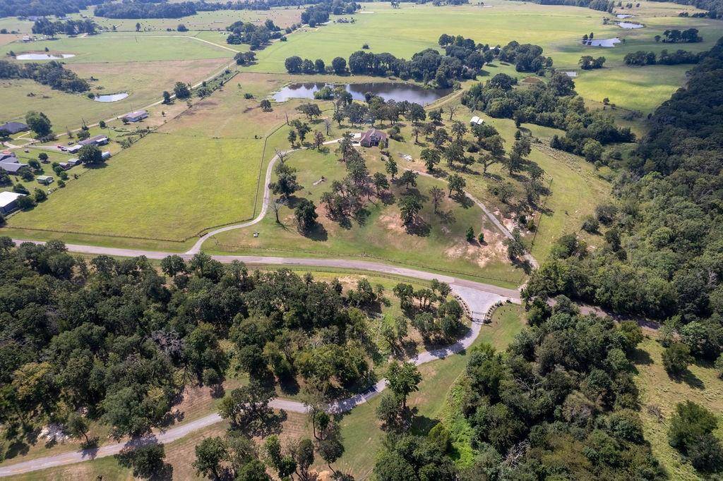 4149 An County Road 2202, Palestine, TX 75803