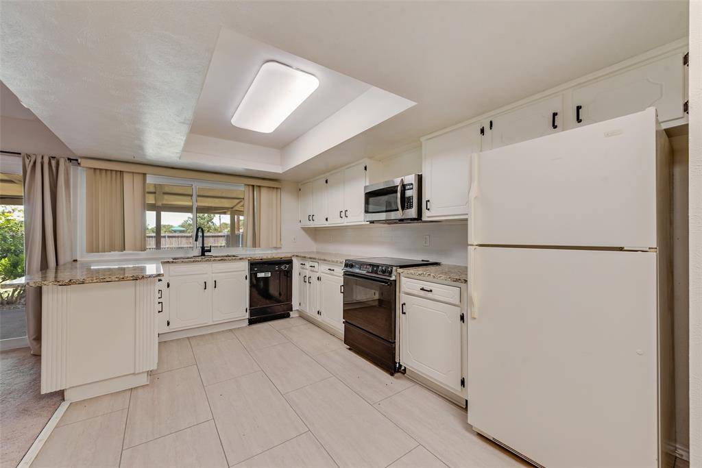 8515 Baumgarten Drive, Dallas, TX 75228