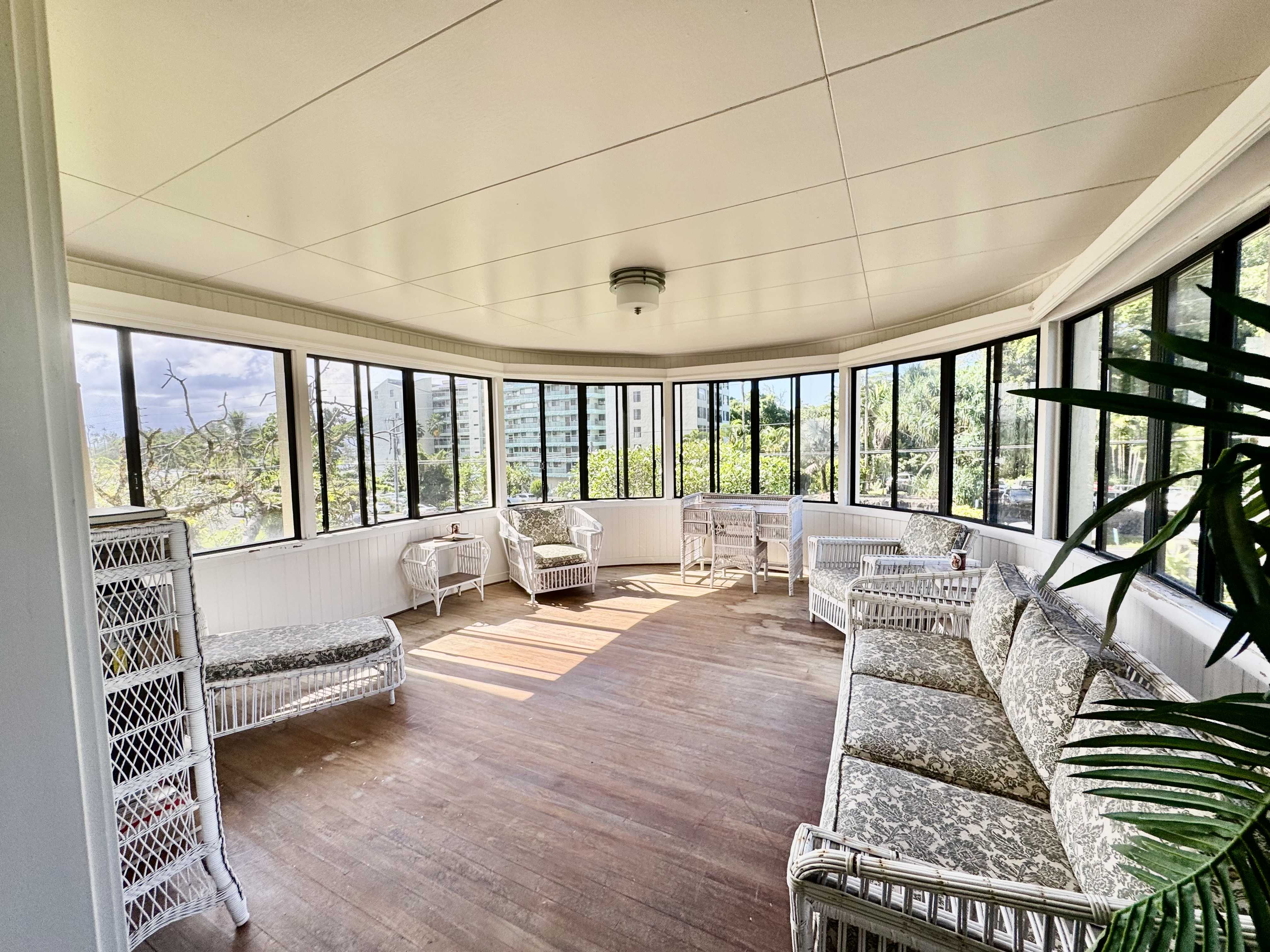 1868 KALANIANAOLE ST, Hilo, HI 96720