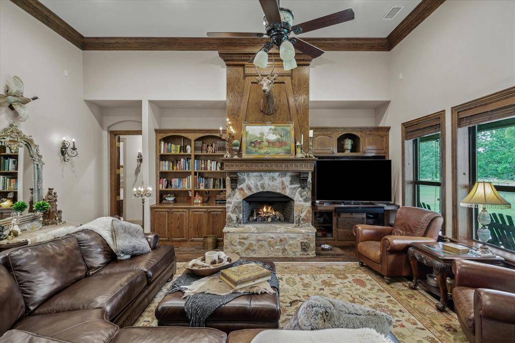 450 Private Road 5815, Grand Saline, TX 75140