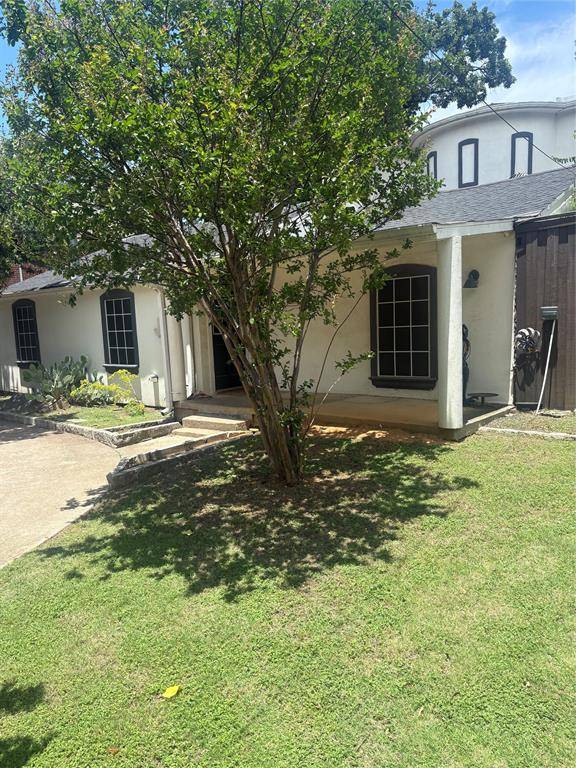 106 E Shady Grove Road, Grand Prairie, TX 75050
