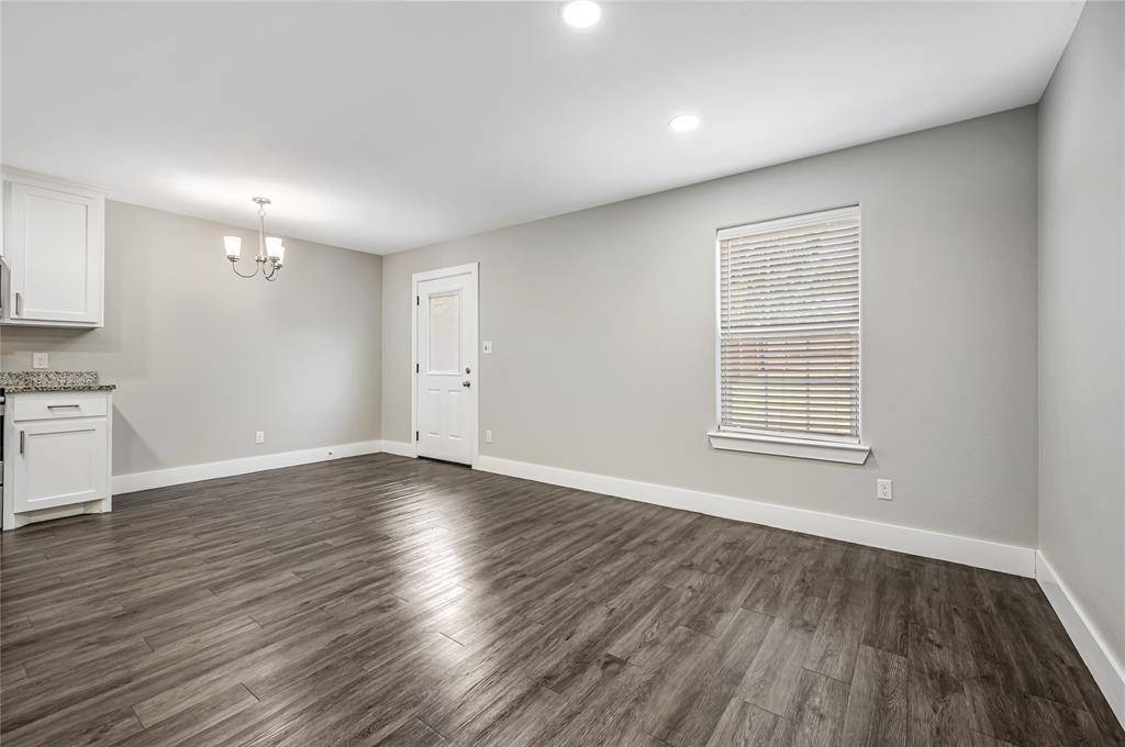 901 W Collins Street, Denison, TX 75020