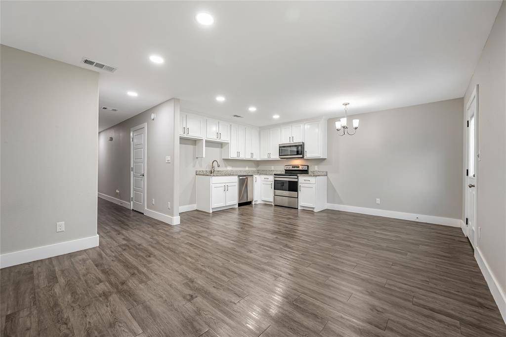 901 W Collins Street, Denison, TX 75020