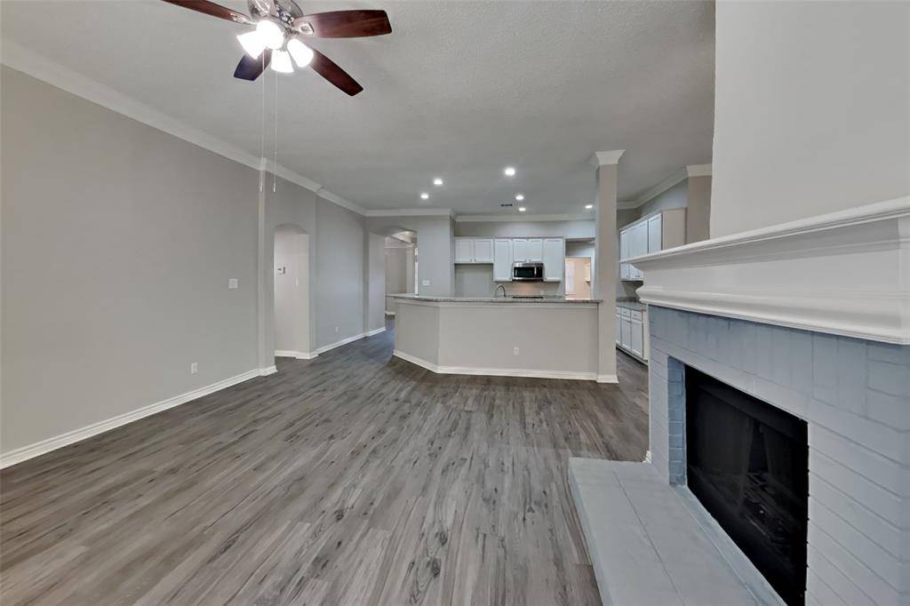 2209 Laura Elizabeth Trail, Mansfield, TX 76063