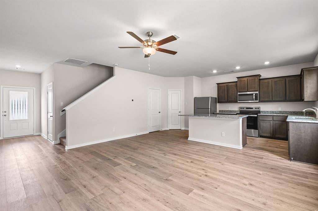 6307 Crosswood Lane, Dallas, TX 75241