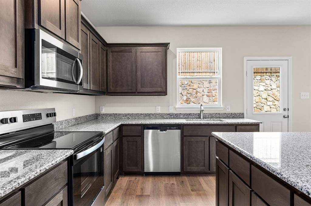 6307 Crosswood Lane, Dallas, TX 75241