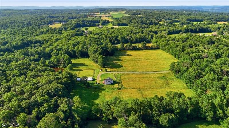 73 Featherbed Ln, Raritan Twp., NJ 08822