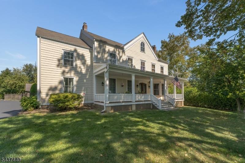 106 Brunswick Ave, Lebanon Boro, NJ 08833