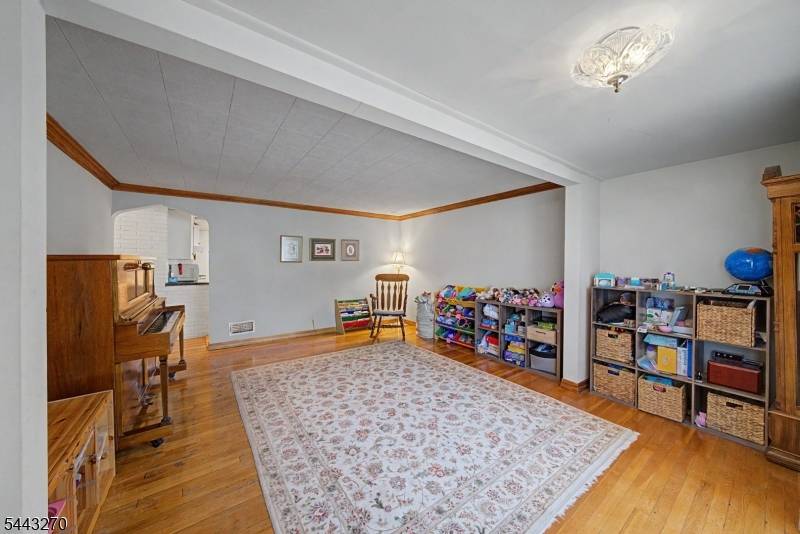 131 18Th Ave, Elmwood Park Boro, NJ 07407