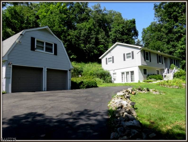 903 Dove Island Rd, Stillwater Twp., NJ 07860